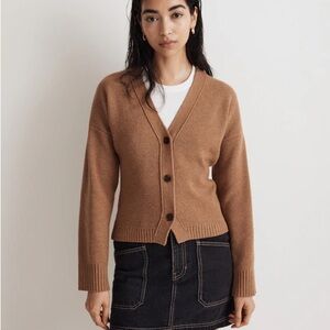 Madewell V-Neck Slim Cardigan Sweater / Heather Camel